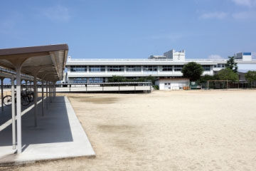 校庭
